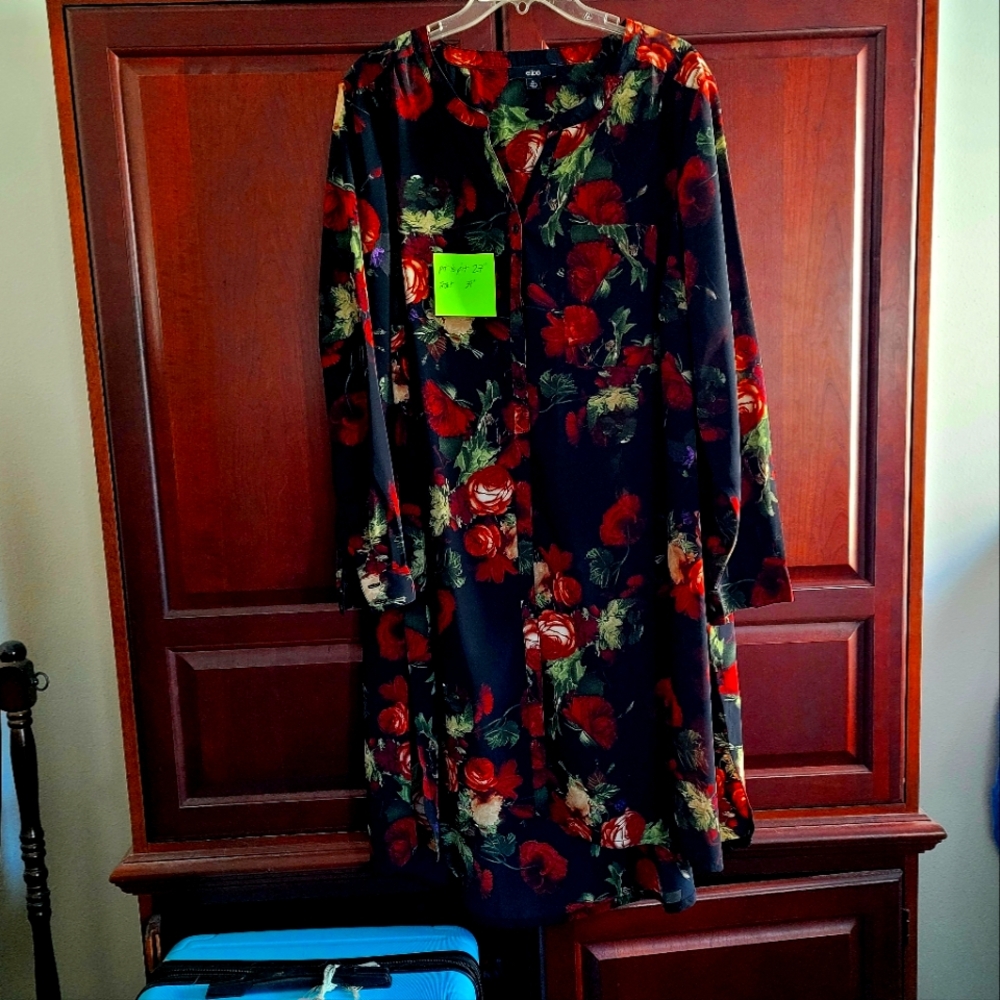 NWOT Ellos Floral Overpiece